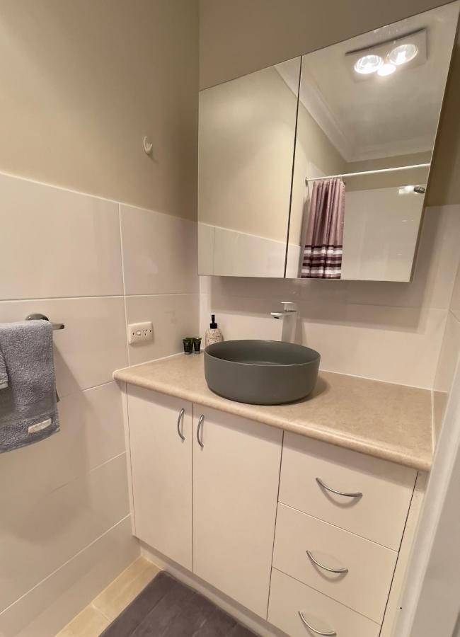 Kulin Erindale Apartments ภายนอก รูปภาพ